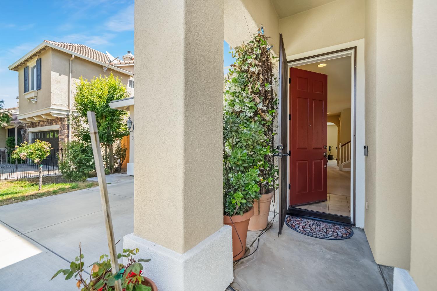 3120 Queens Gate Ln, Modesto, CA 95355