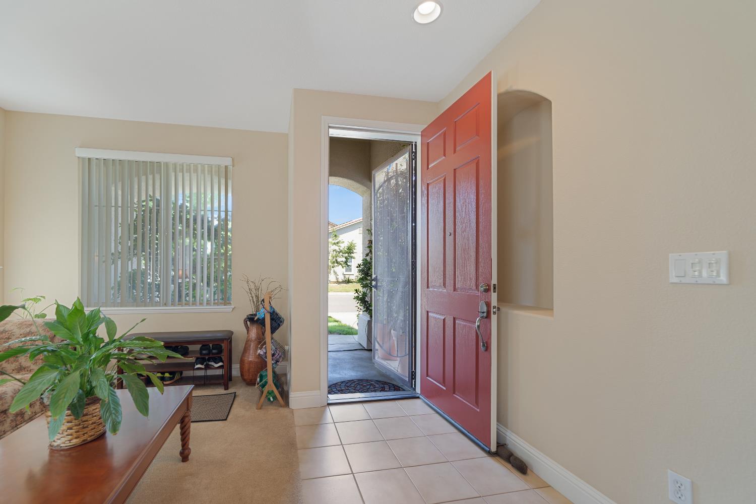 3120 Queens Gate Ln, Modesto, CA 95355
