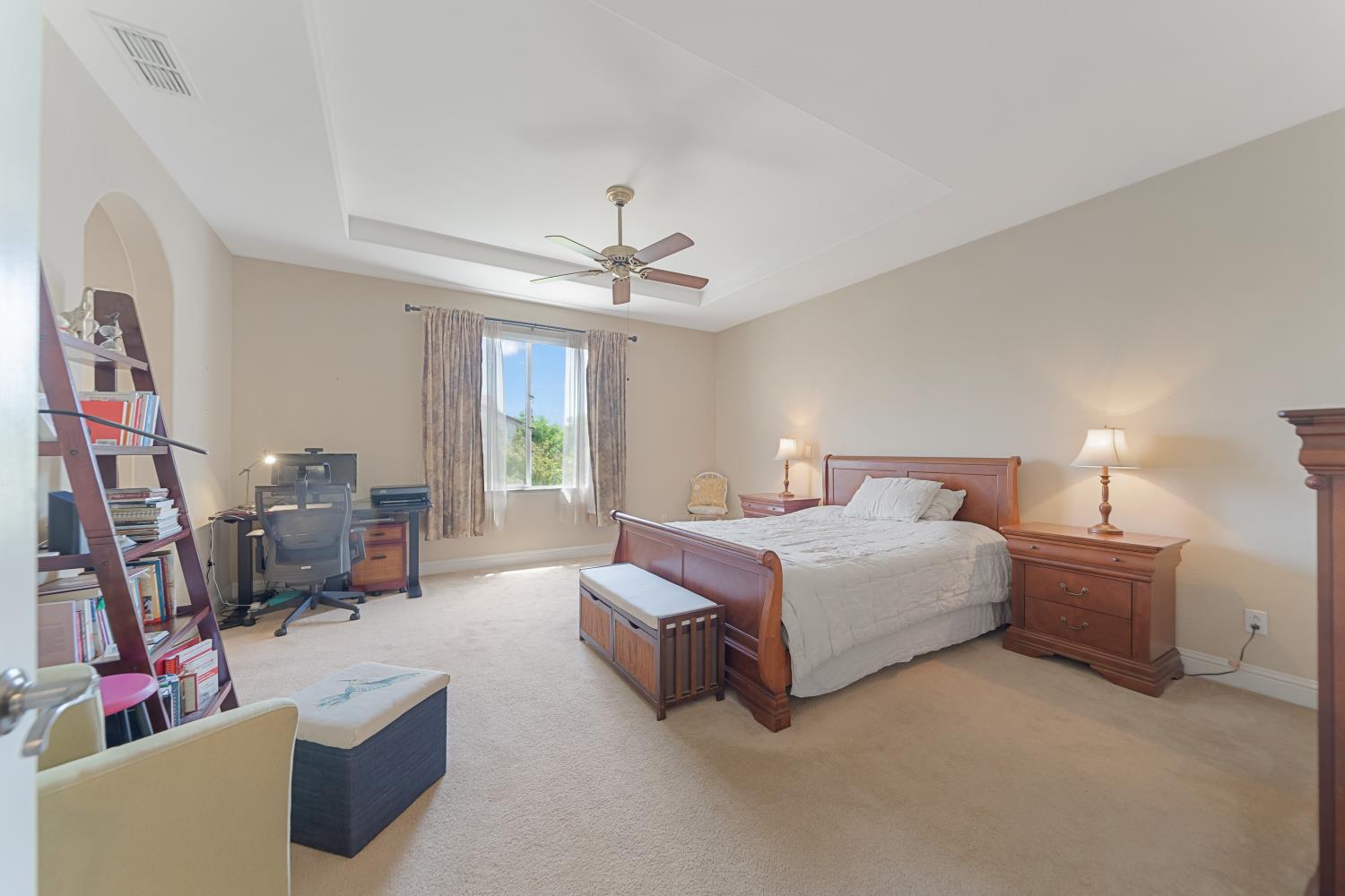 3120 Queens Gate Ln, Modesto, CA 95355