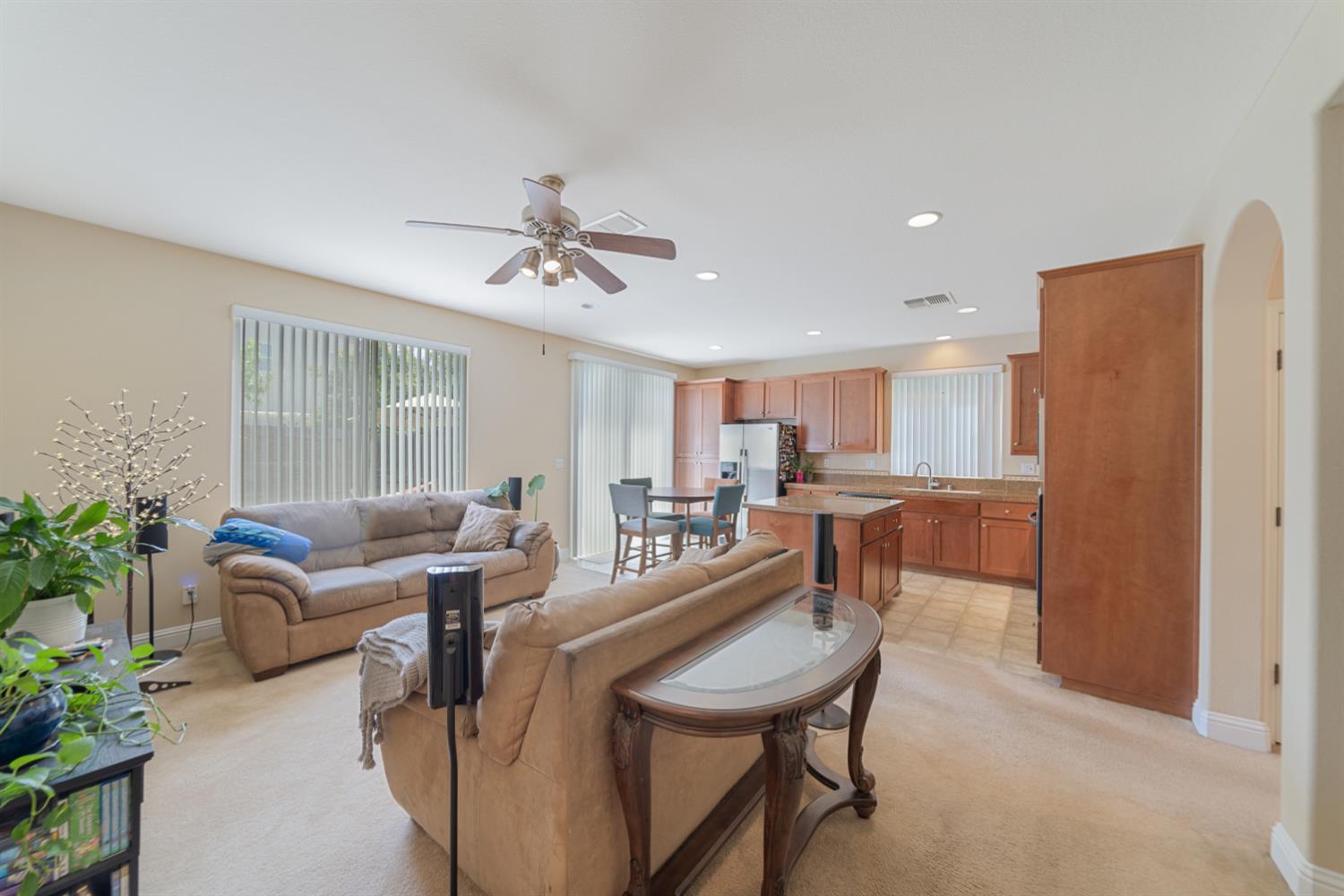3120 Queens Gate Ln, Modesto, CA 95355