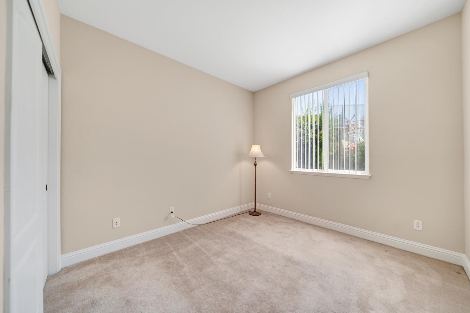 3120 Queens Gate Ln, Modesto, CA 95355