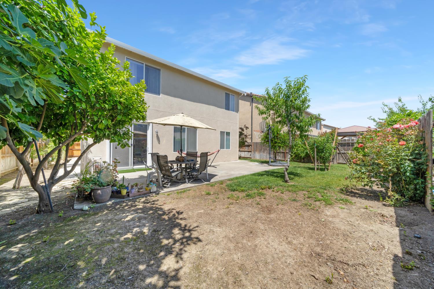 3120 Queens Gate Ln, Modesto, CA 95355