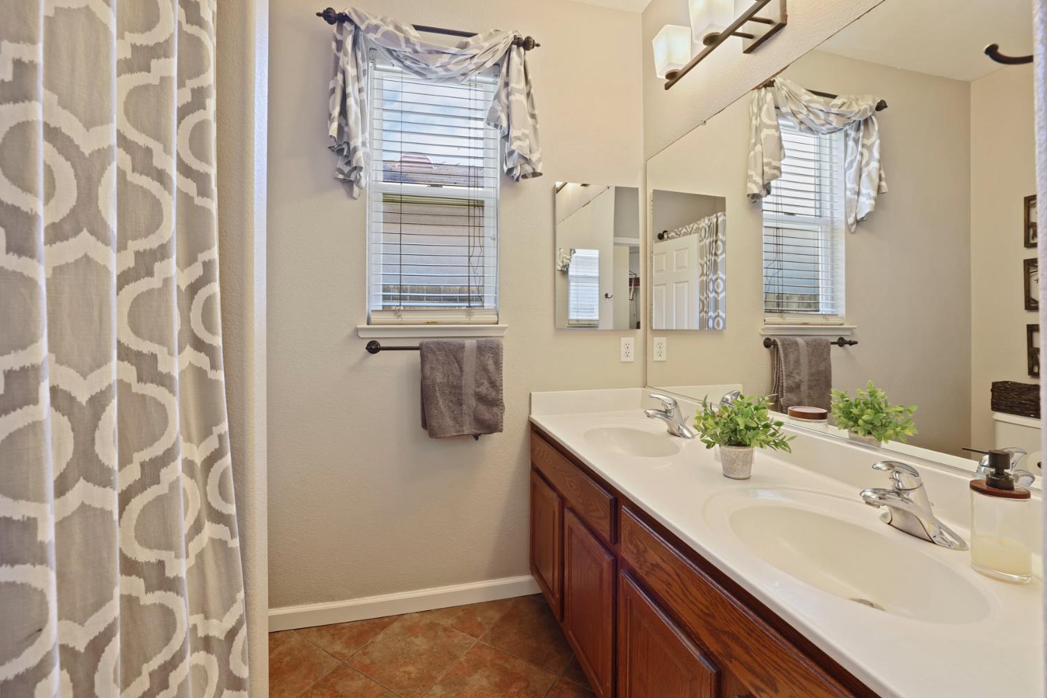 3616 Summerdale Ave, Turlock, CA 95382