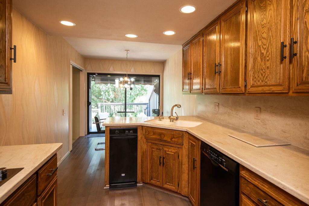 1921 Edgebrook Dr #A, Modesto, CA 95354