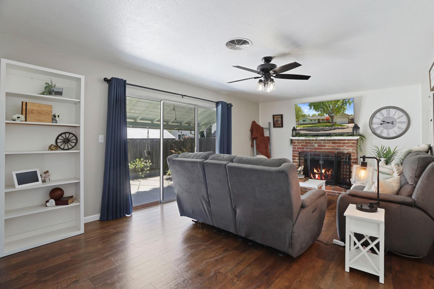 1518 Carverwood Dr, Modesto, CA 95350