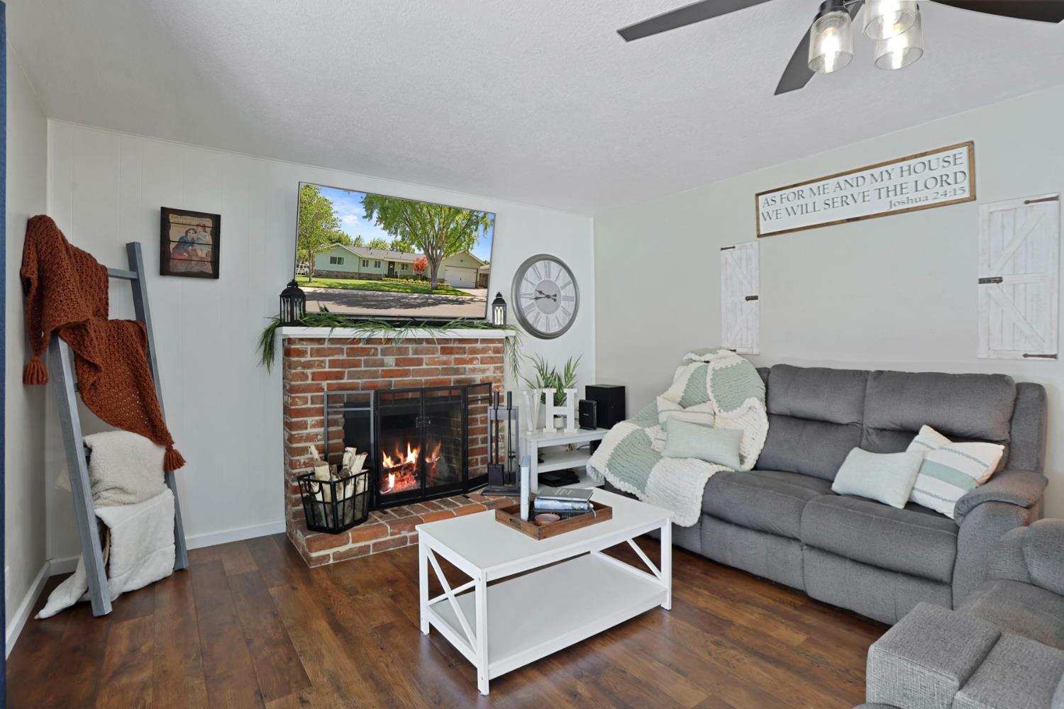 1518 Carverwood Dr, Modesto, CA 95350
