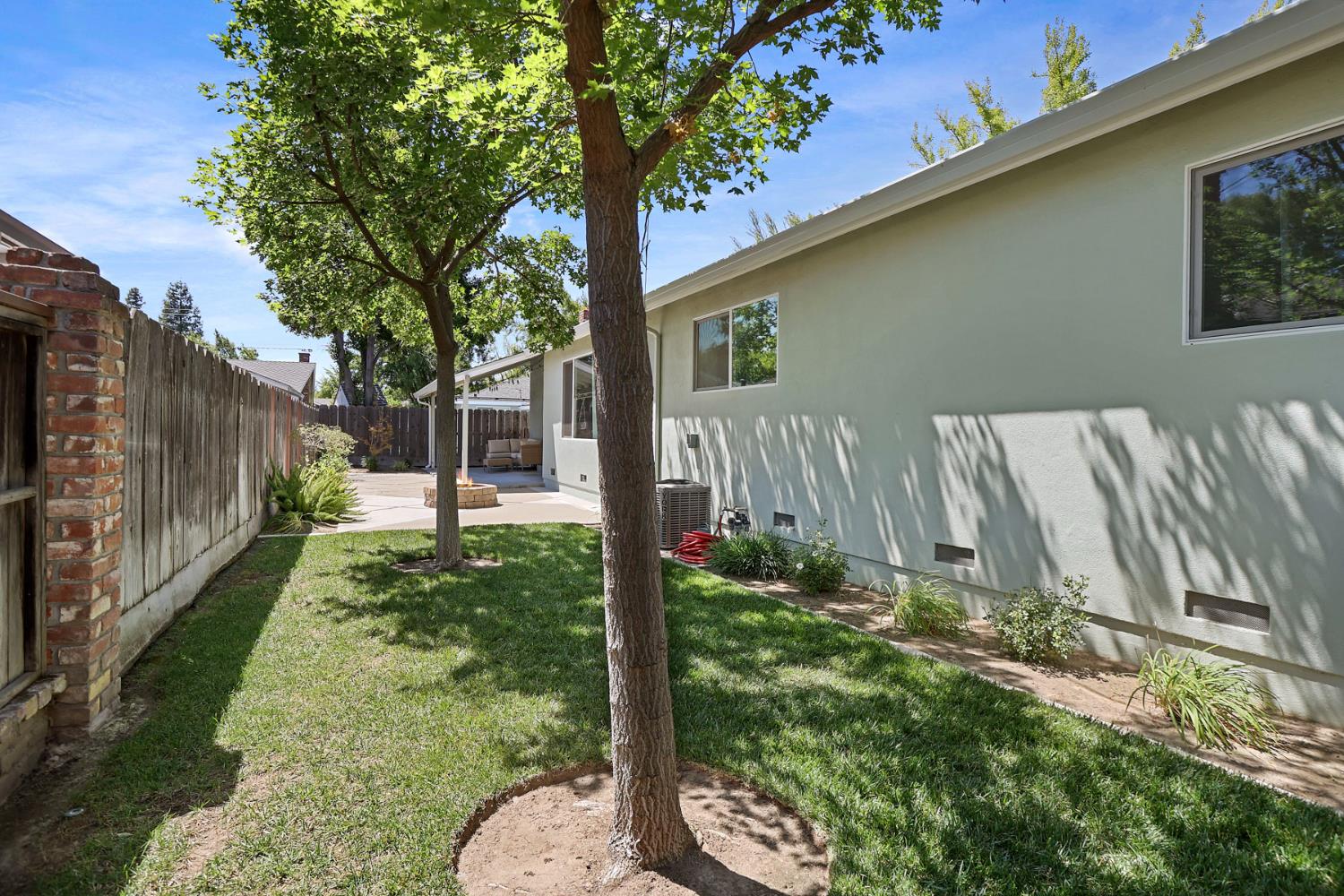 1518 Carverwood Dr, Modesto, CA 95350
