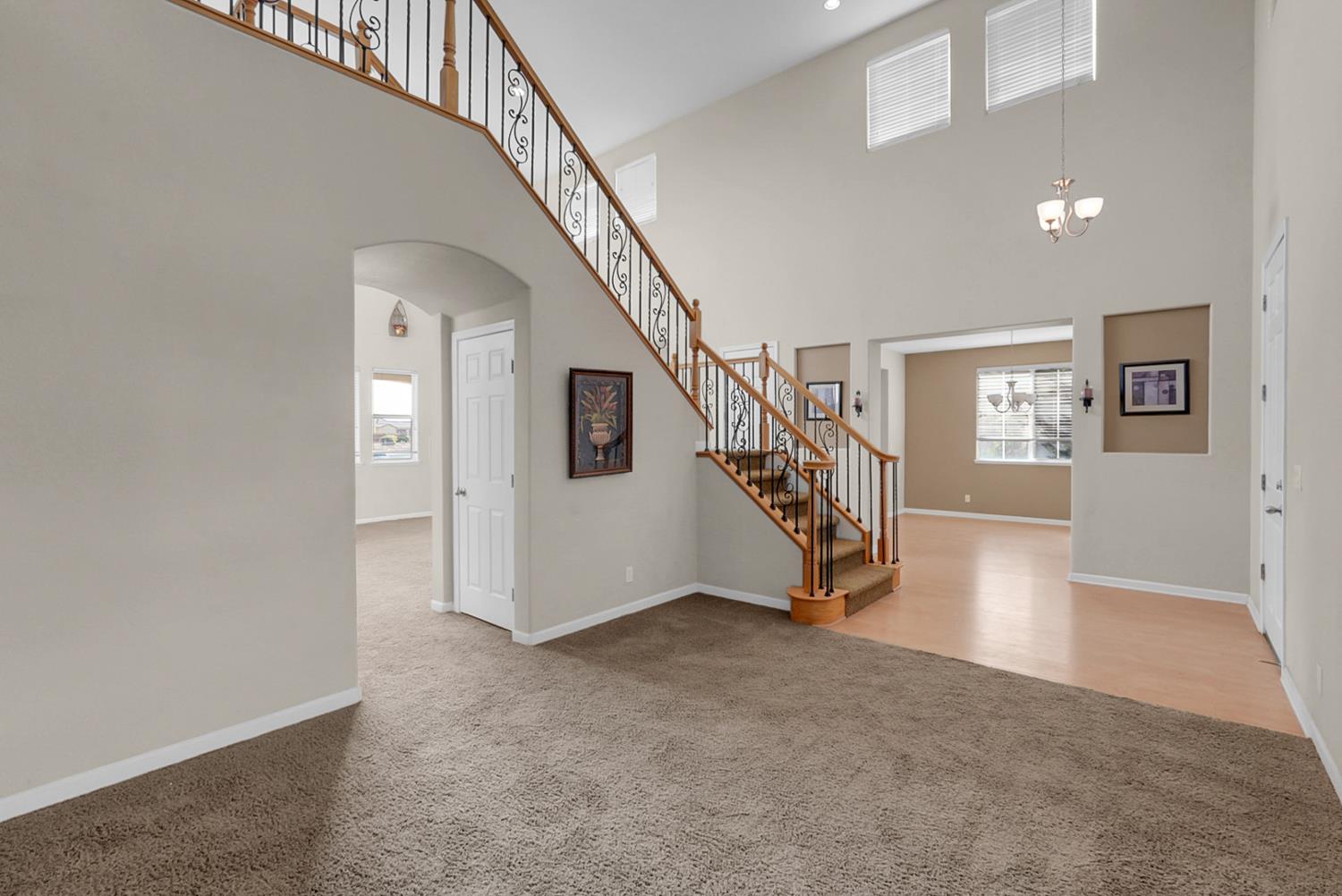 15015 Torrey Pines Cir, Chowchilla, CA 93610