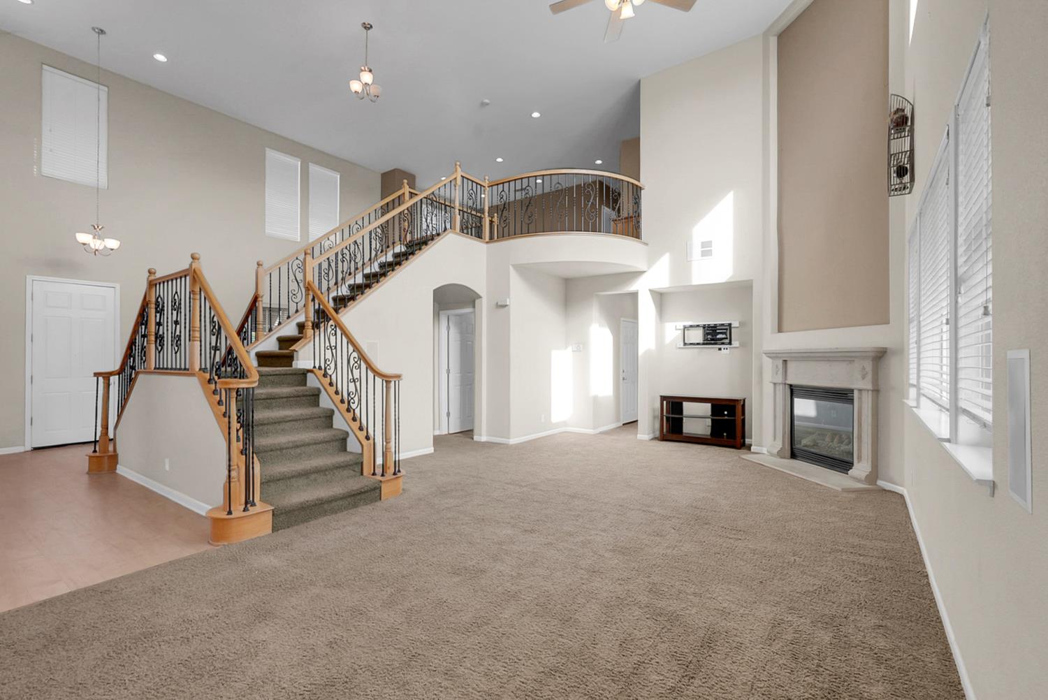15015 Torrey Pines Cir, Chowchilla, CA 93610
