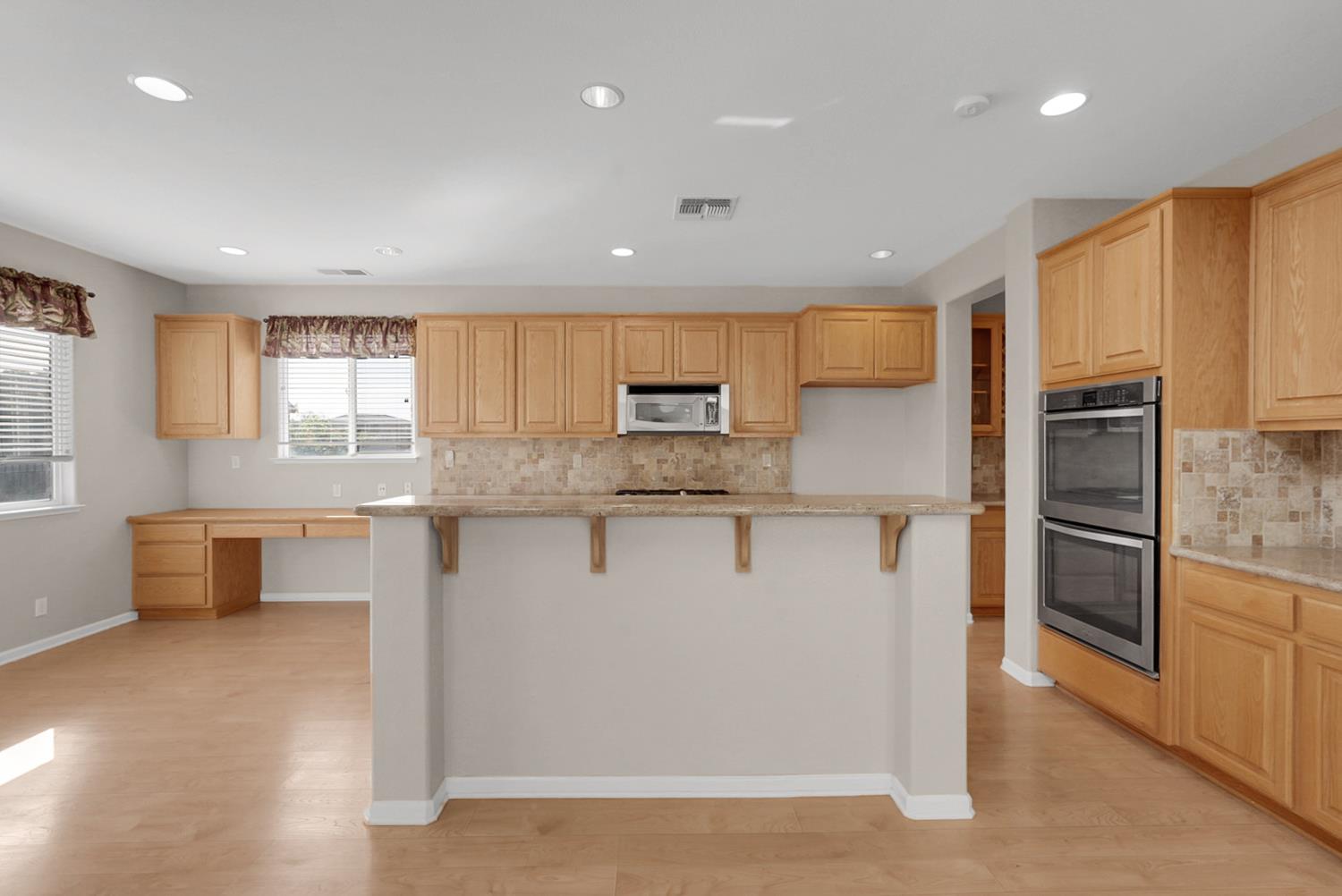 15015 Torrey Pines Cir, Chowchilla, CA 93610