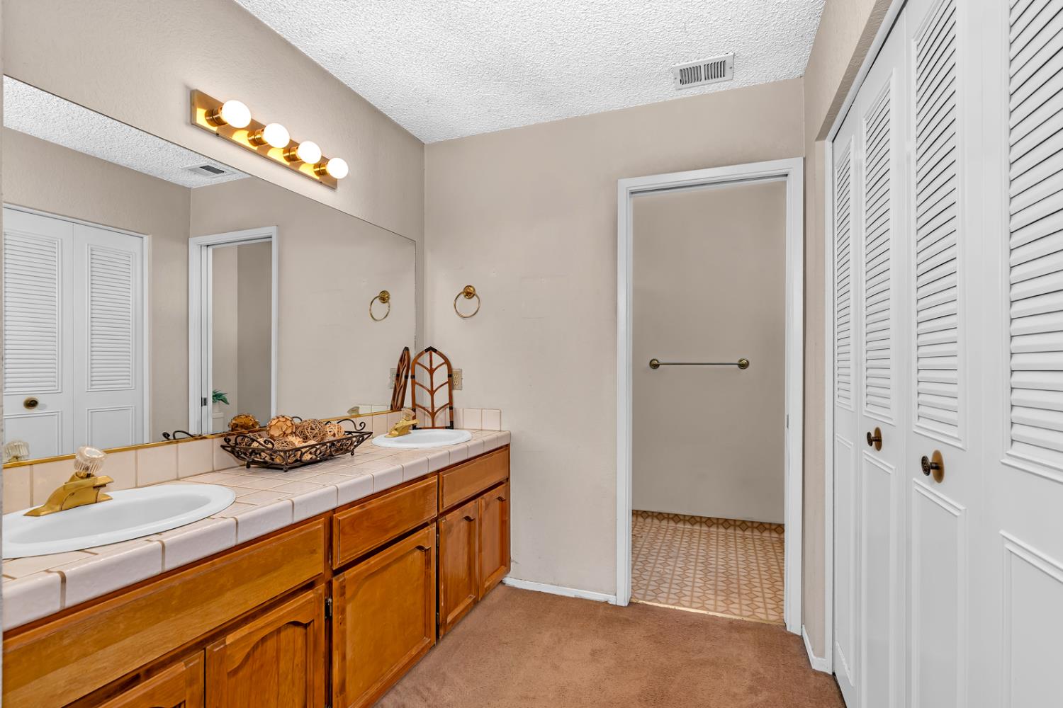 1241 Warkentin St, Kingsburg, CA 93631
