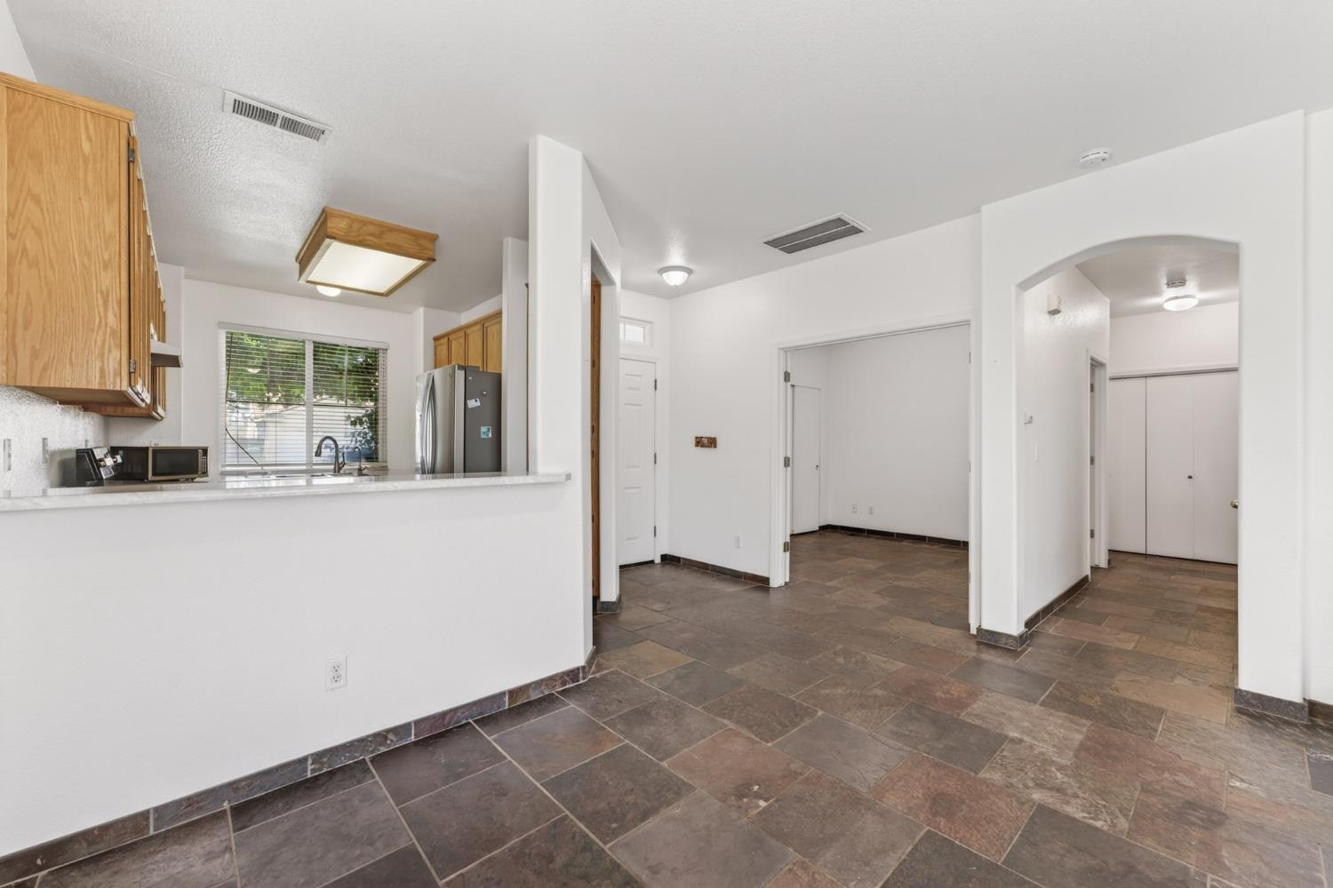3298 Summer Creek Dr, Turlock, CA 95382