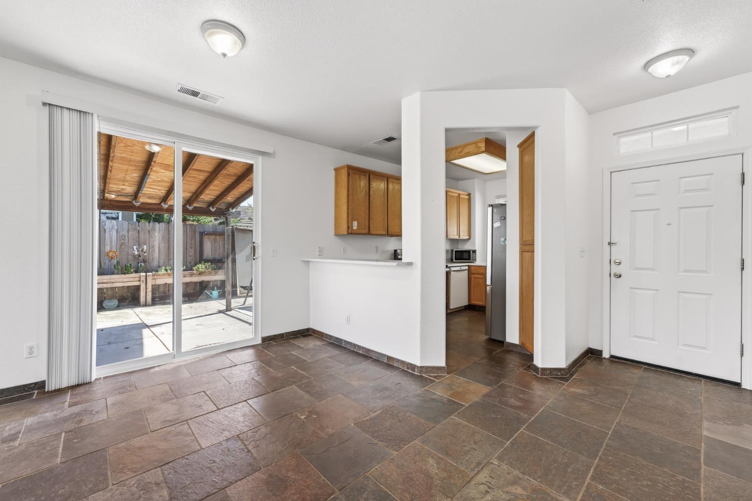 3298 Summer Creek Dr, Turlock, CA 95382