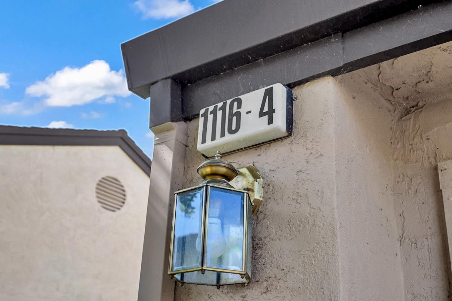1116 Cedar Creek Dr #4, Modesto, CA 95355