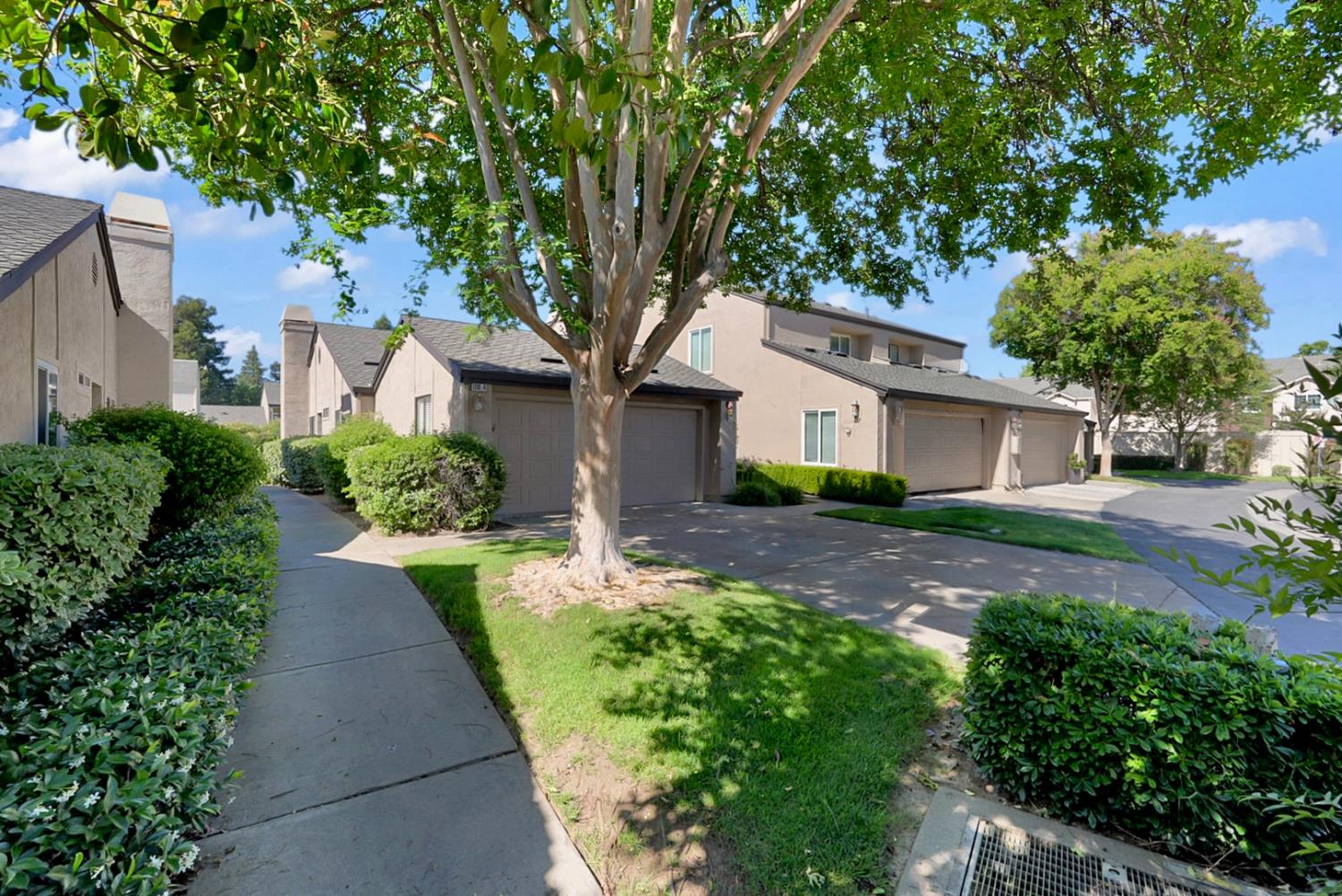 1116 Cedar Creek Dr #4, Modesto, CA 95355