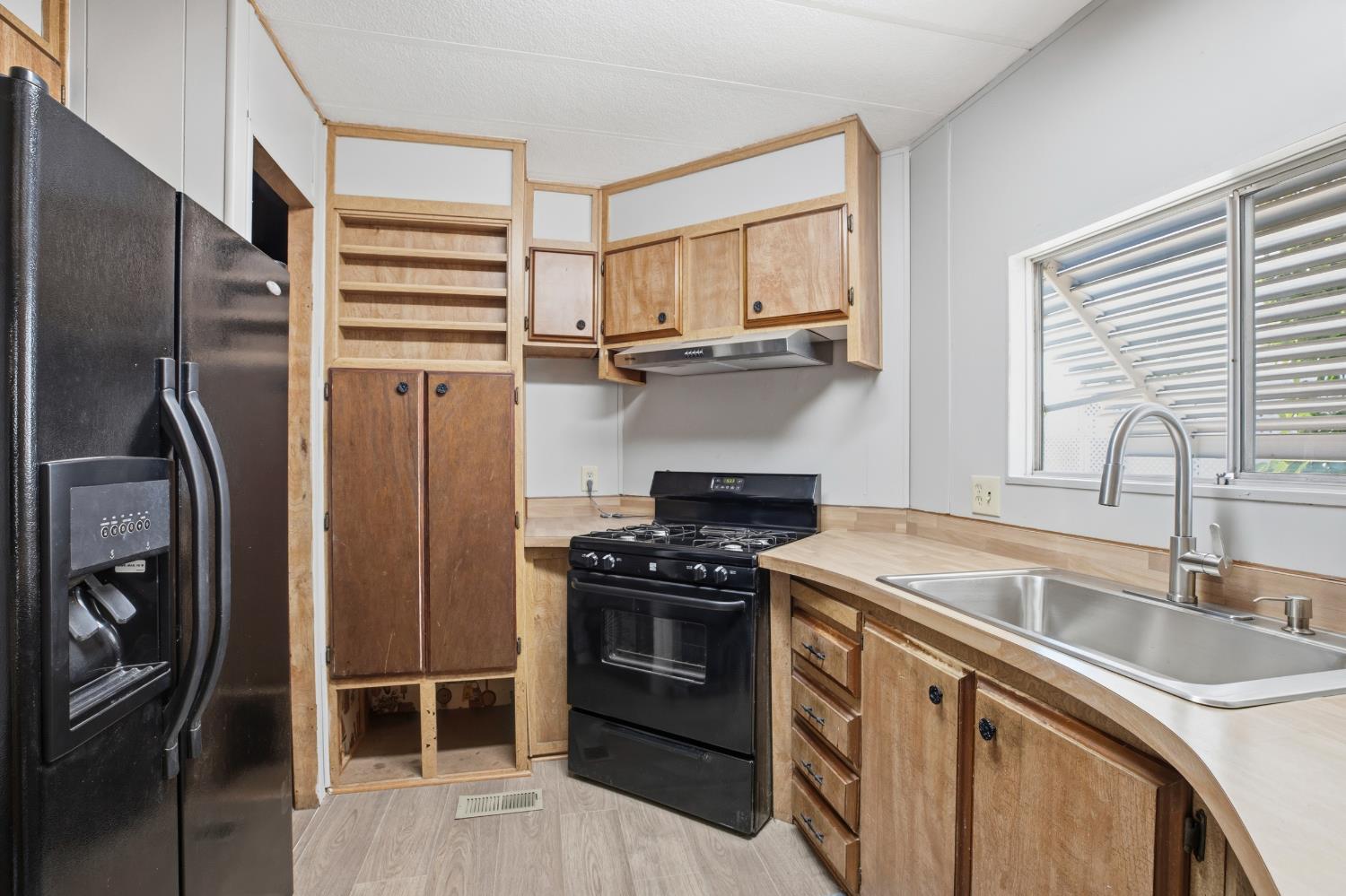1200 S Carpenter Rd #105, Modesto, CA 95351