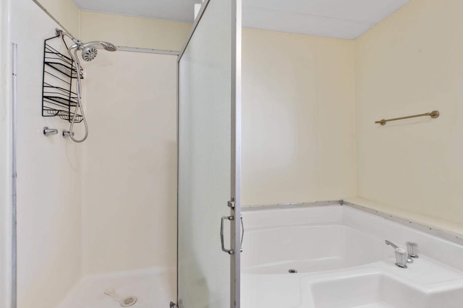 1200 S Carpenter Rd #105, Modesto, CA 95351