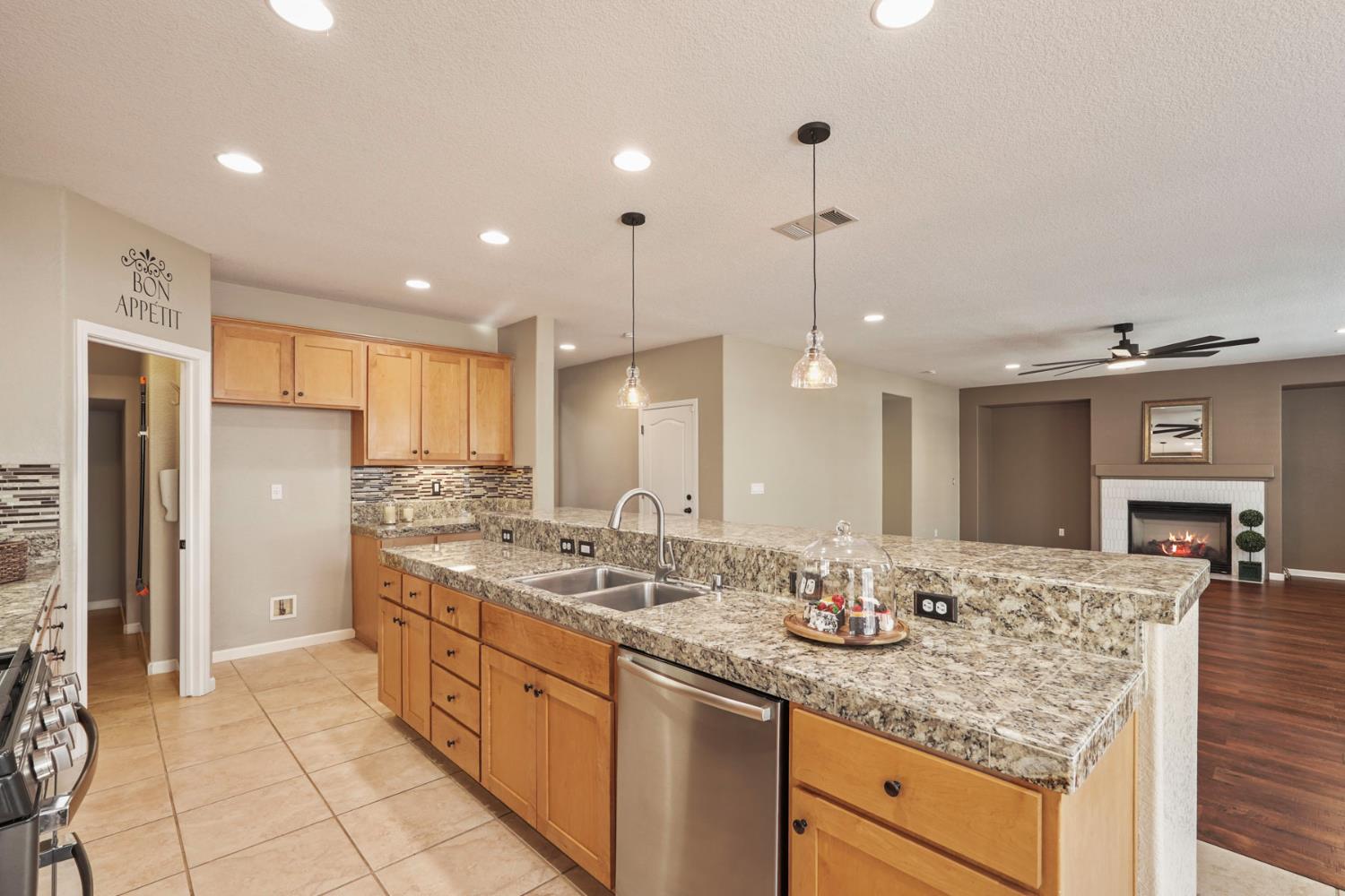 2604 Temescal Drive, Modesto, CA 95355
