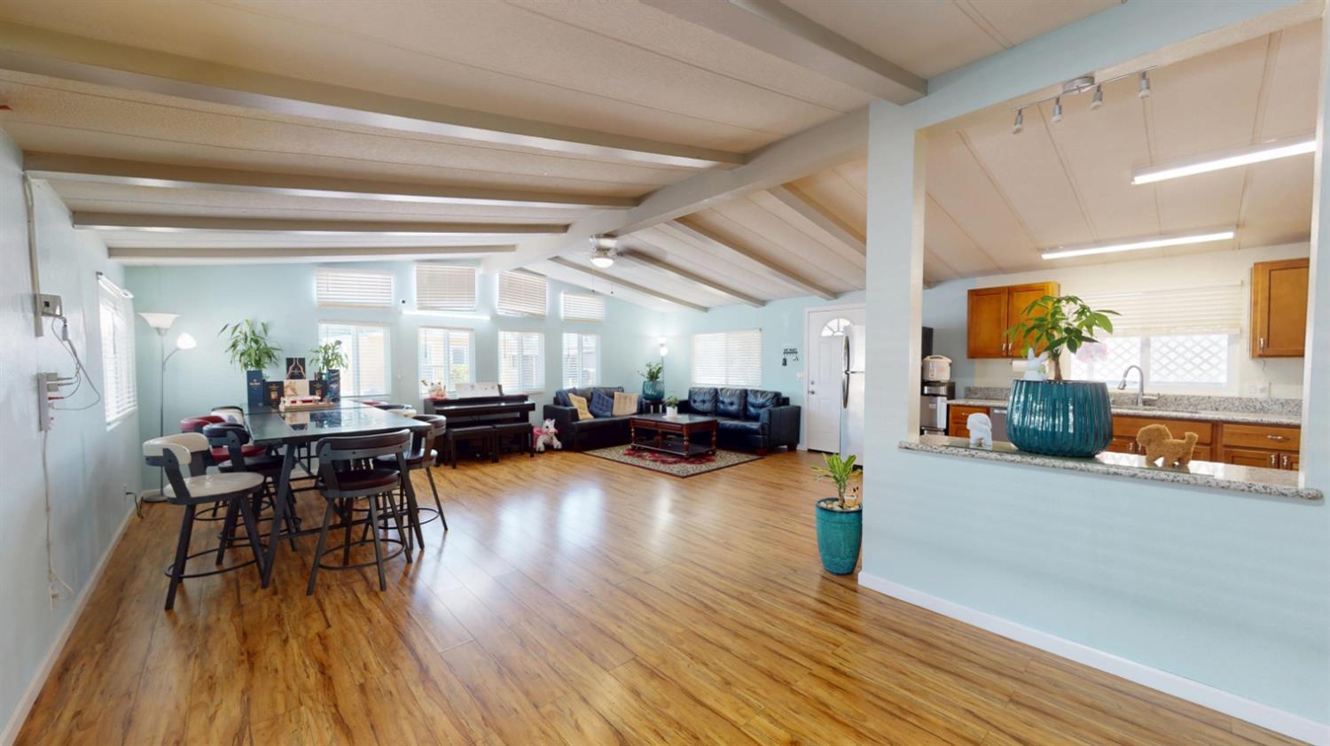 8200 Jantzen Rd #8, Modesto, CA 95357