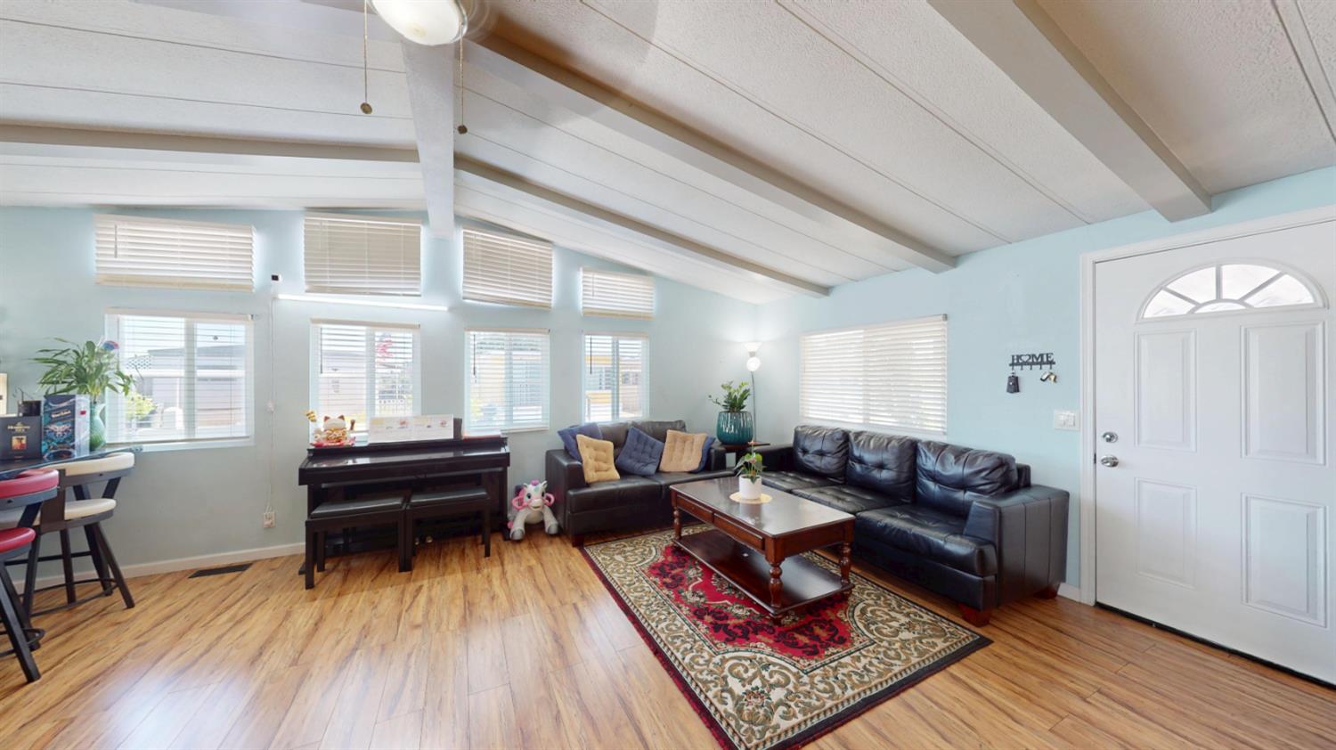 8200 Jantzen Rd #8, Modesto, CA 95357