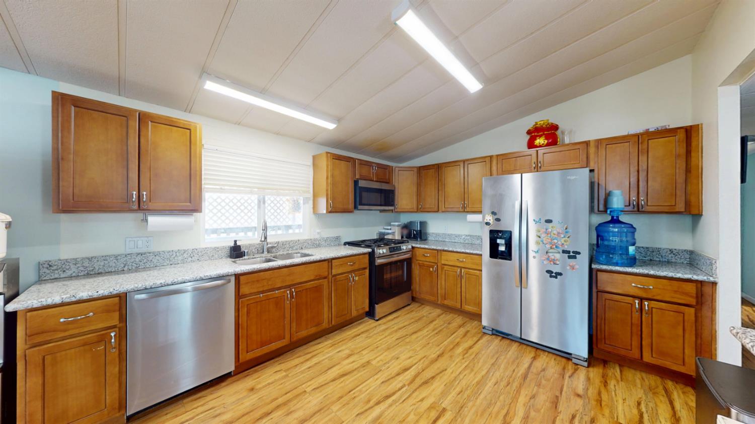 8200 Jantzen Rd #8, Modesto, CA 95357