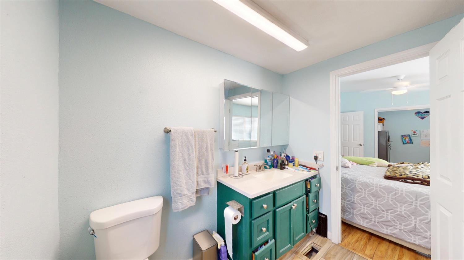 8200 Jantzen Rd #8, Modesto, CA 95357