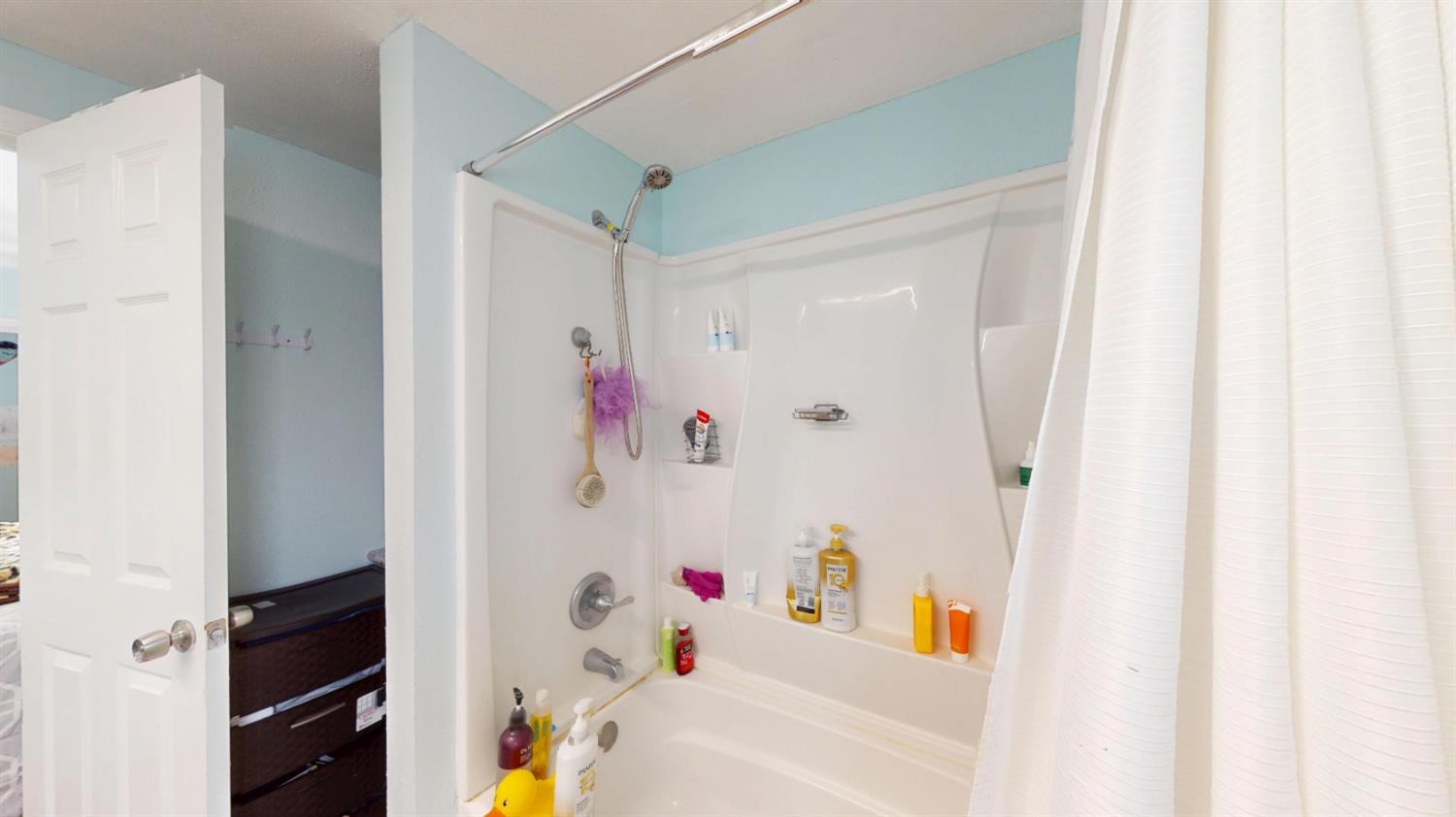 8200 Jantzen Rd #8, Modesto, CA 95357