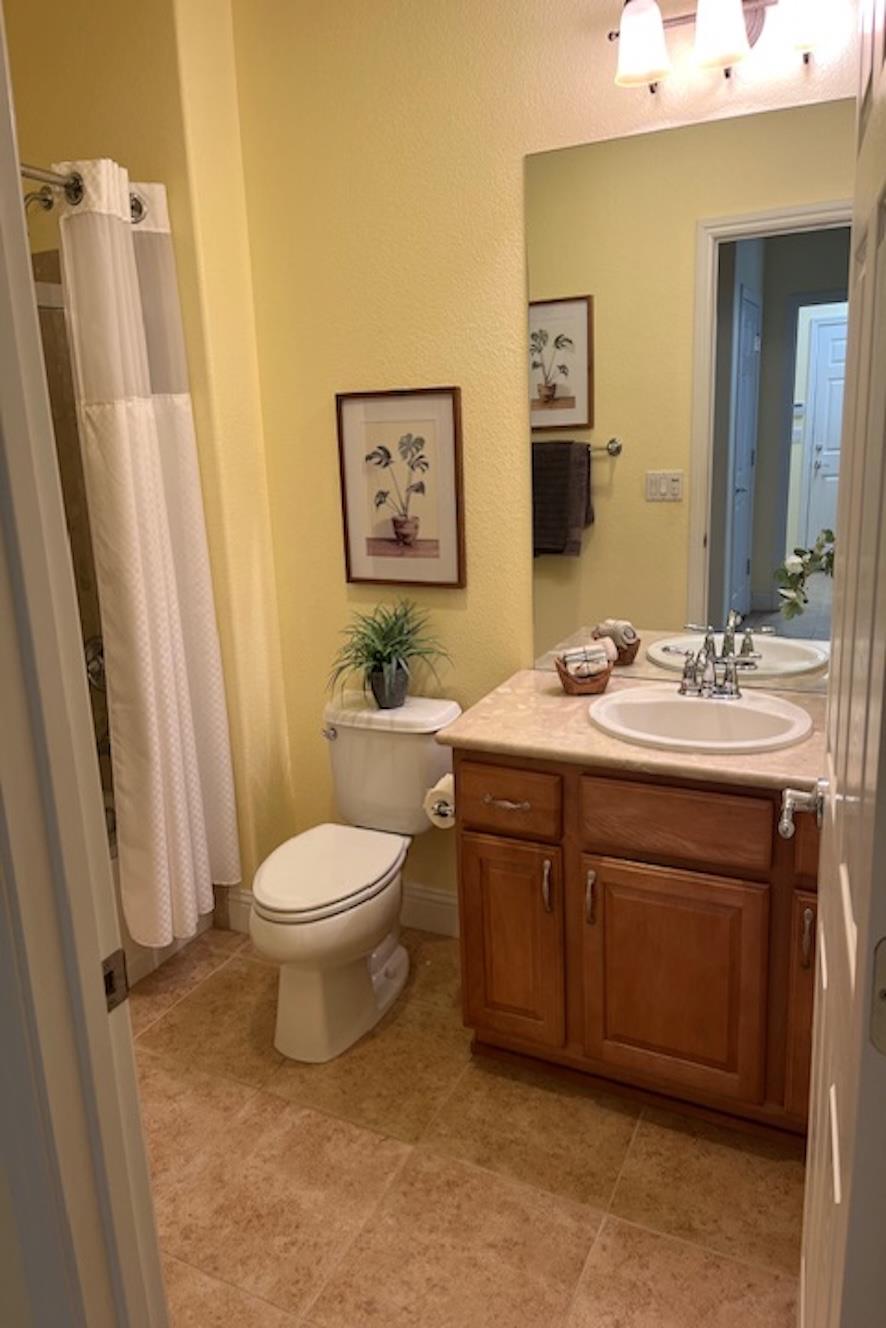 2473 Dutchwood Ln, Manteca, CA 95336