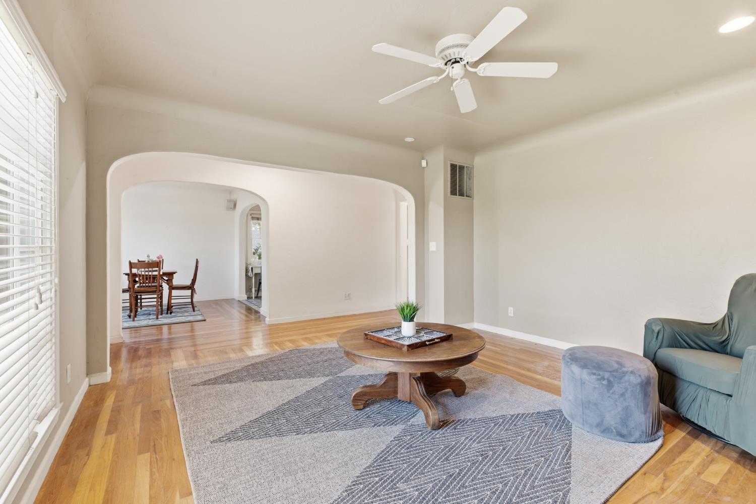 1246 E Canal Dr, Turlock, CA 95380