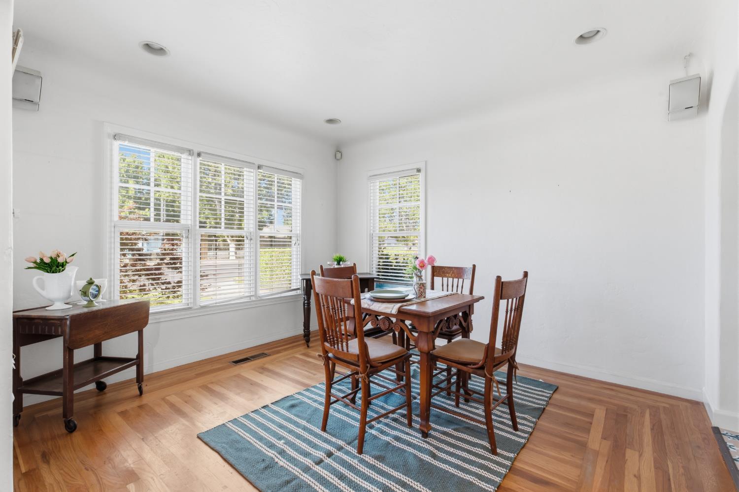 1246 E Canal Dr, Turlock, CA 95380