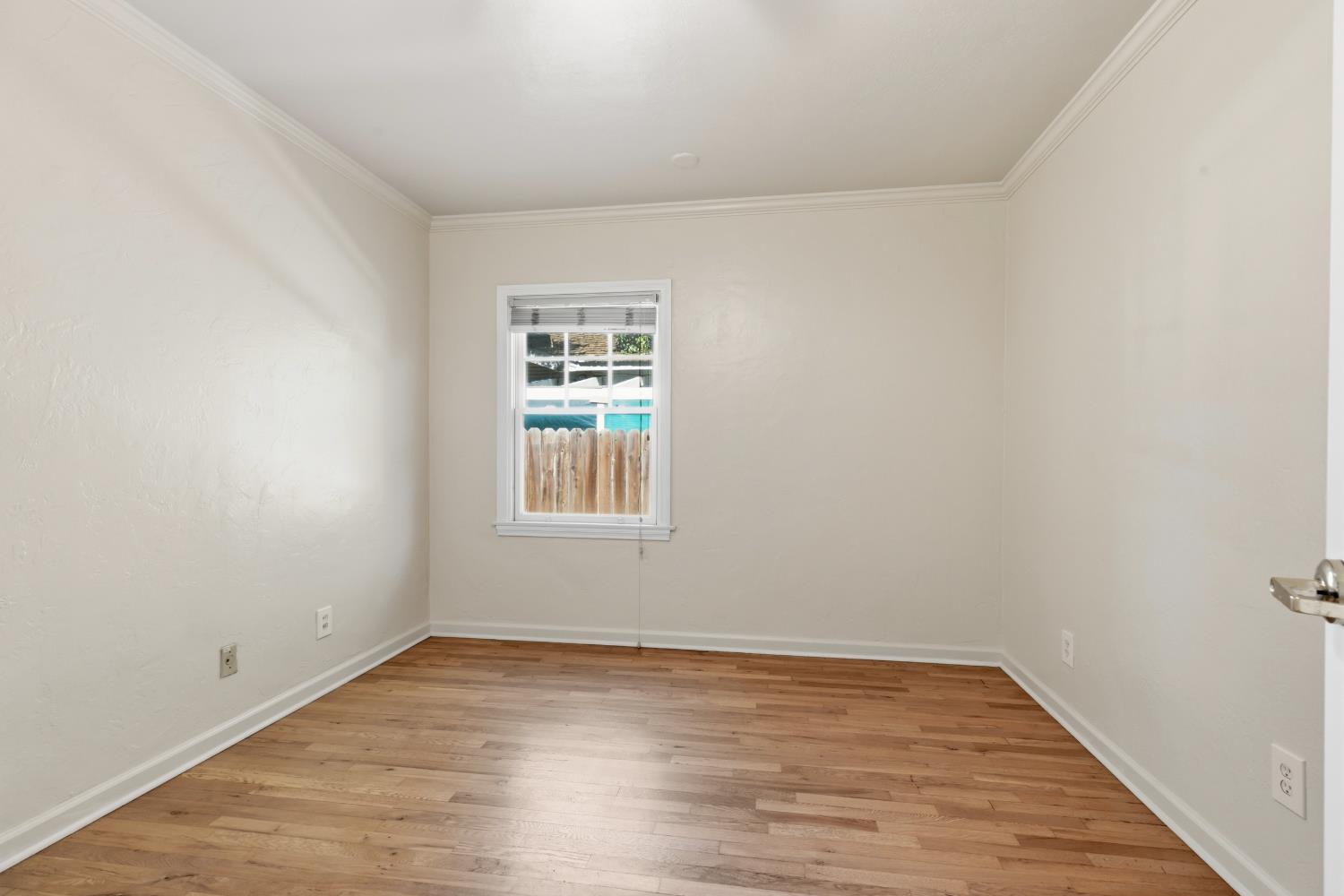 1246 E Canal Dr, Turlock, CA 95380