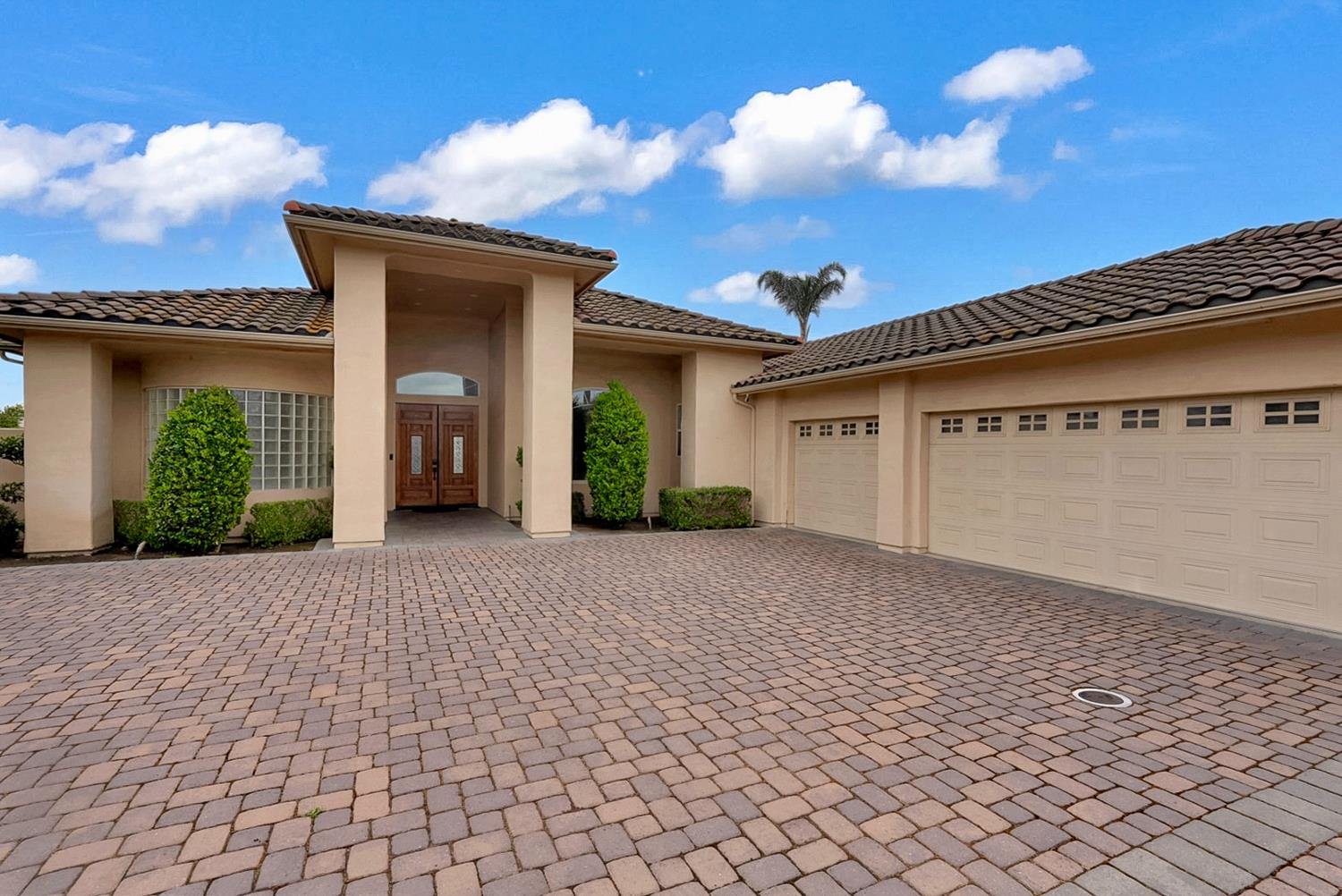 3010 Golf Dr, Chowchilla, CA 93610