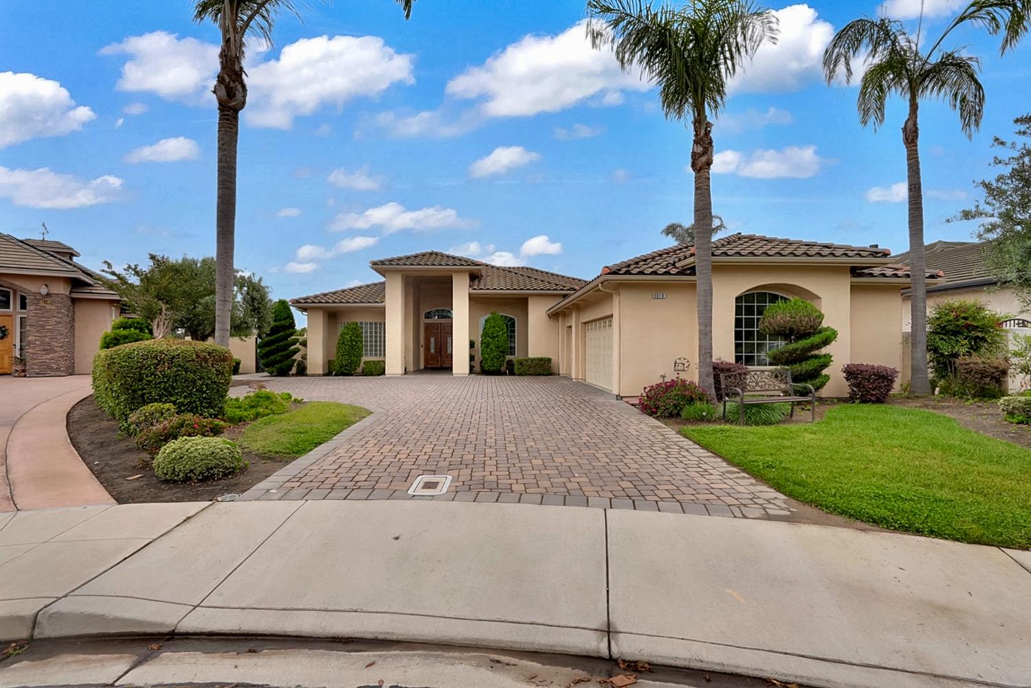 3010 Golf Dr, Chowchilla, CA 93610