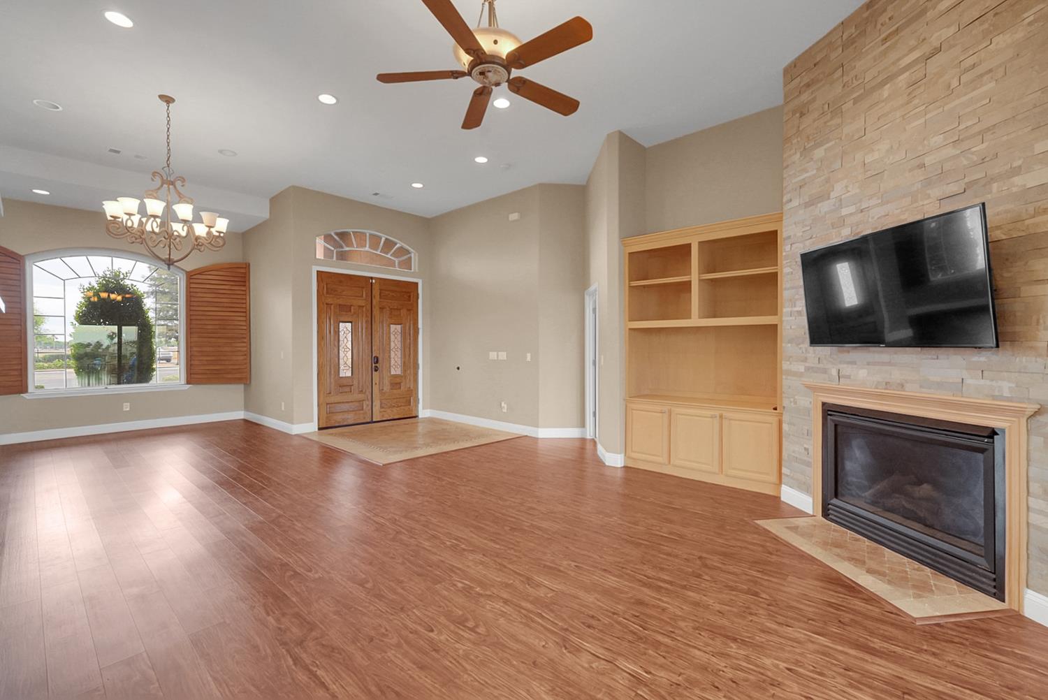3010 Golf Dr, Chowchilla, CA 93610