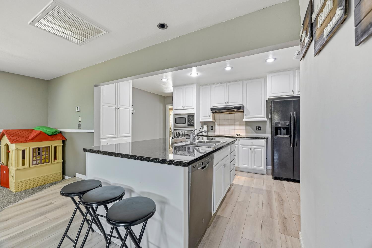 1512 Coolidge Ave, Chowchilla, CA 93610