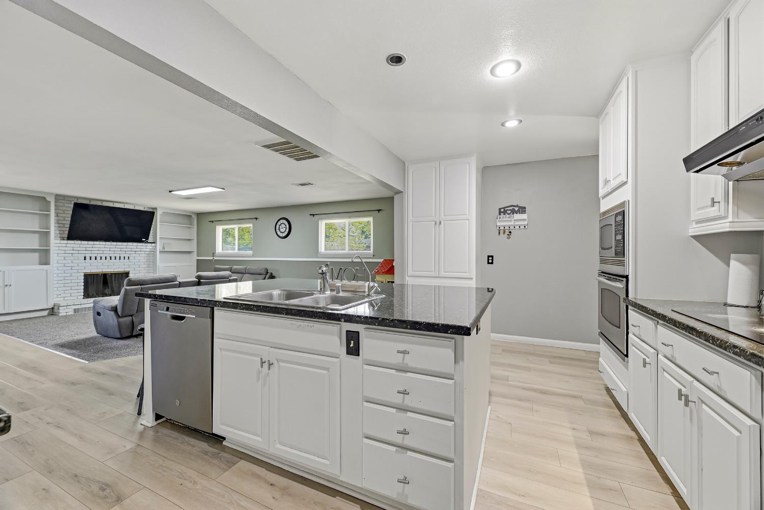1512 Coolidge Ave, Chowchilla, CA 93610