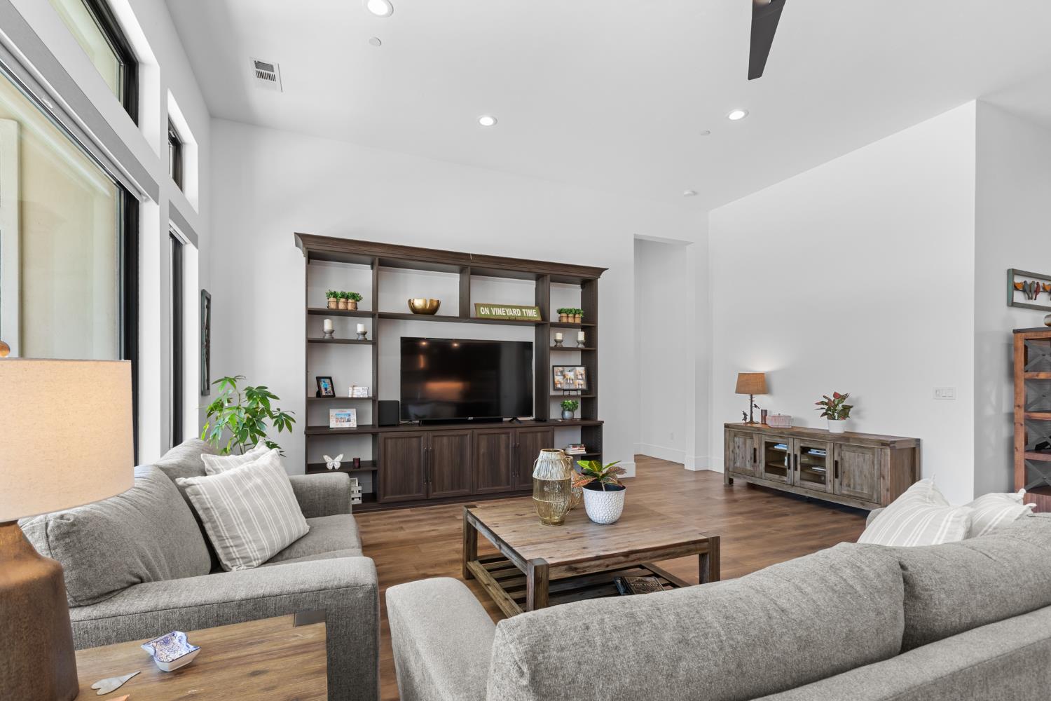 263 Quail Creek Dr, Copperopolis, CA 95228