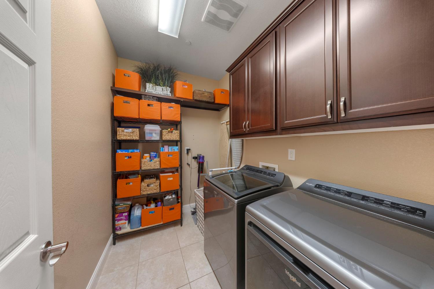 1046 Shady Grove St, Manteca, CA 95336