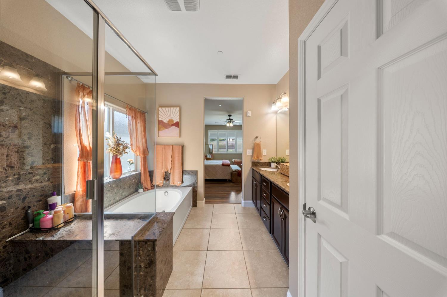 1046 Shady Grove St, Manteca, CA 95336