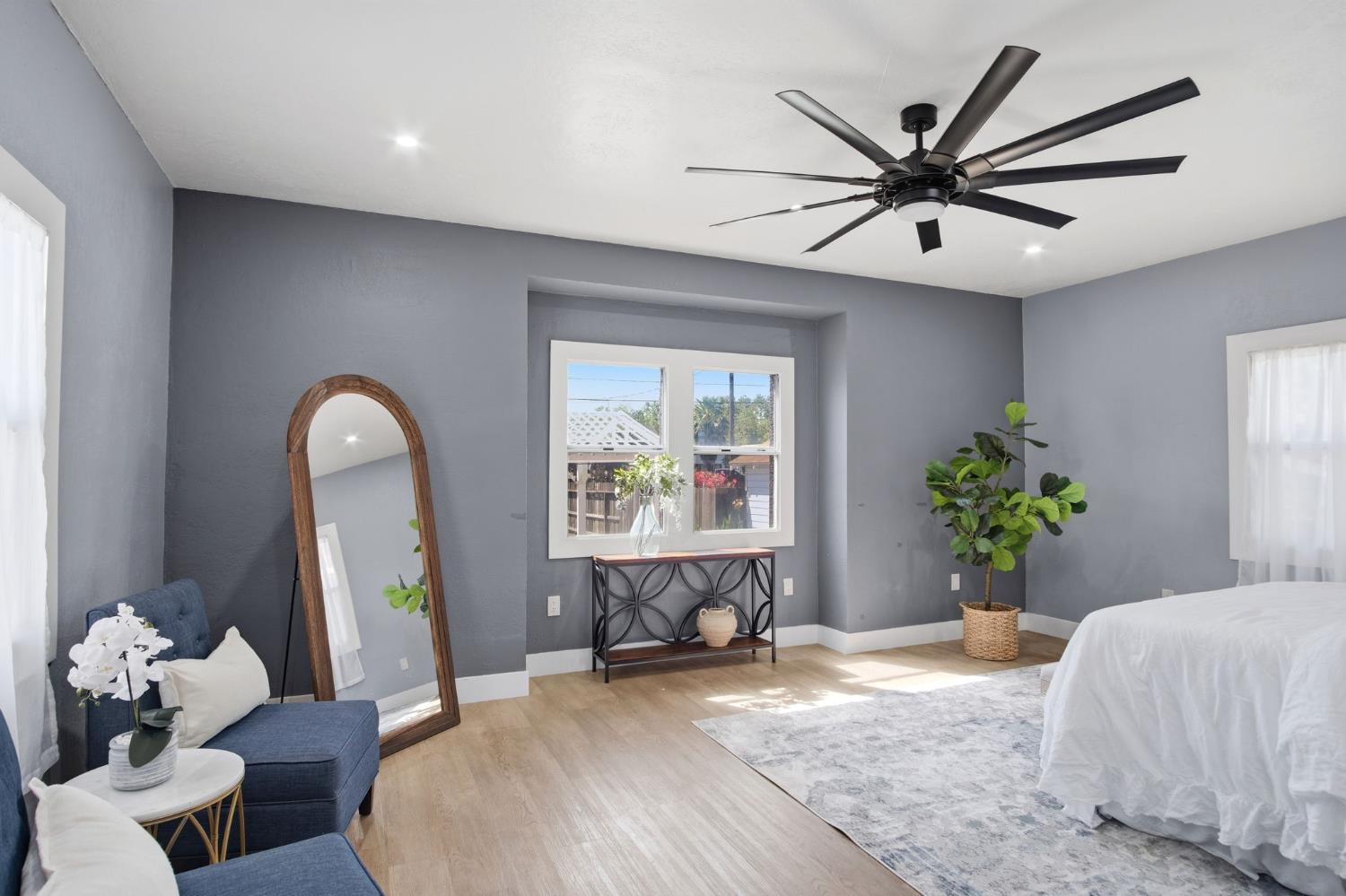 752 Mitchell, Turlock, CA 95380