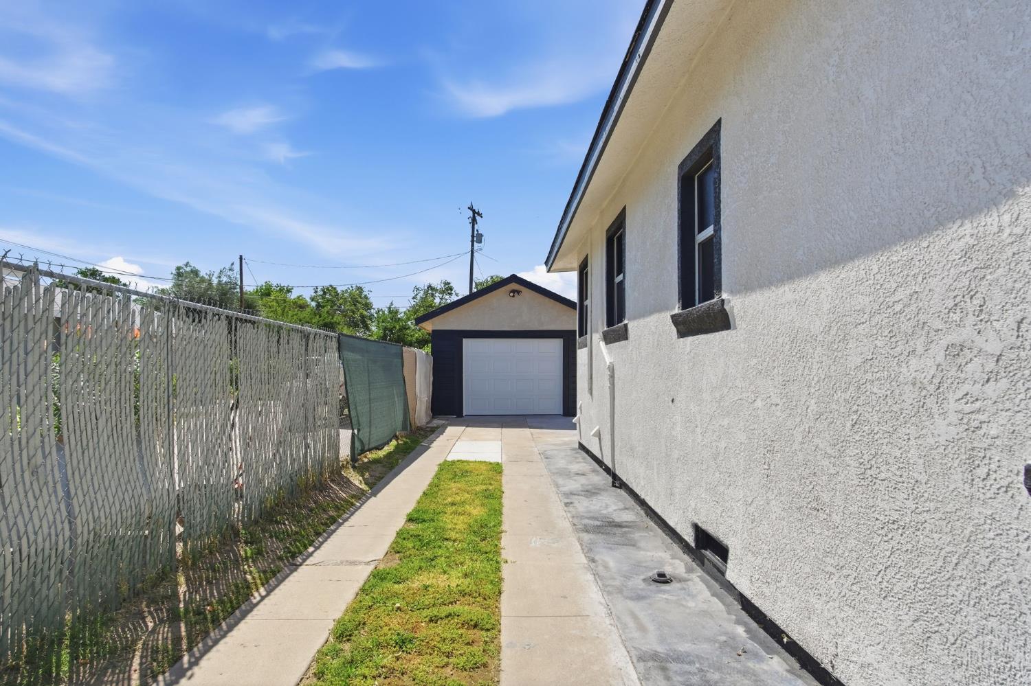 752 Mitchell, Turlock, CA 95380