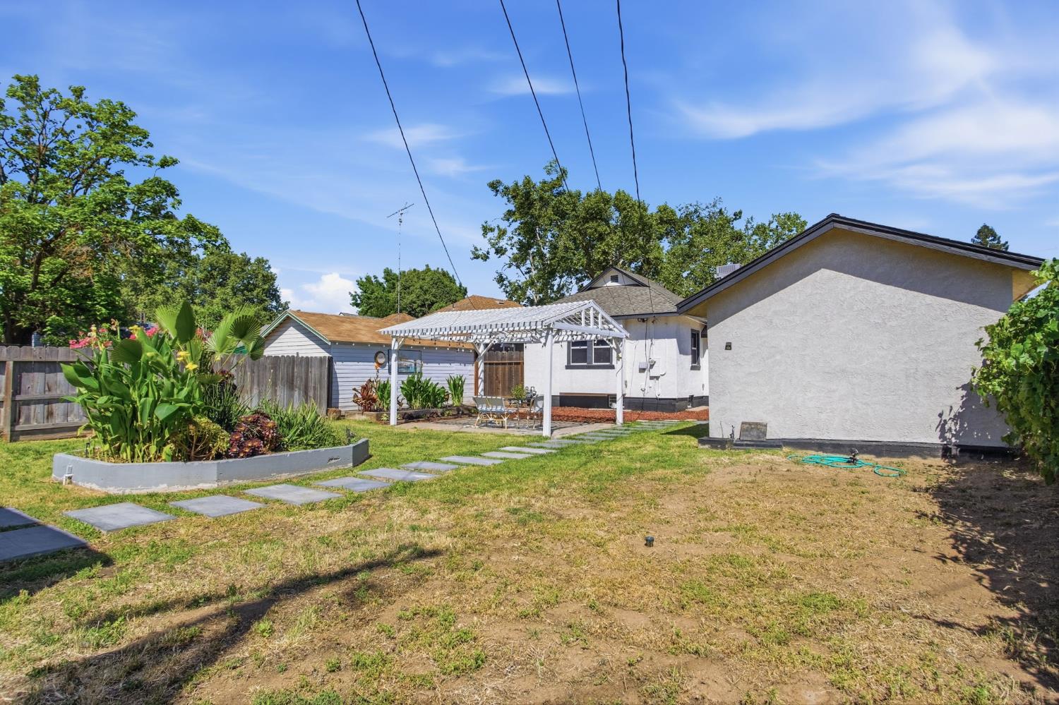 752 Mitchell, Turlock, CA 95380