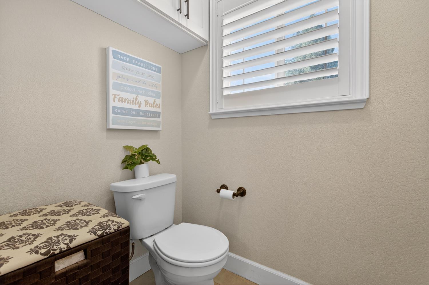 2500 Greenboro St, Turlock, CA 95382