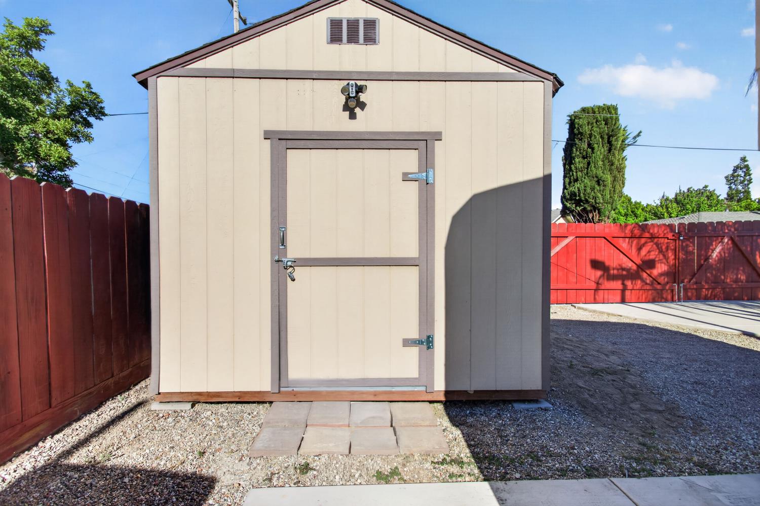 2500 Greenboro St, Turlock, CA 95382