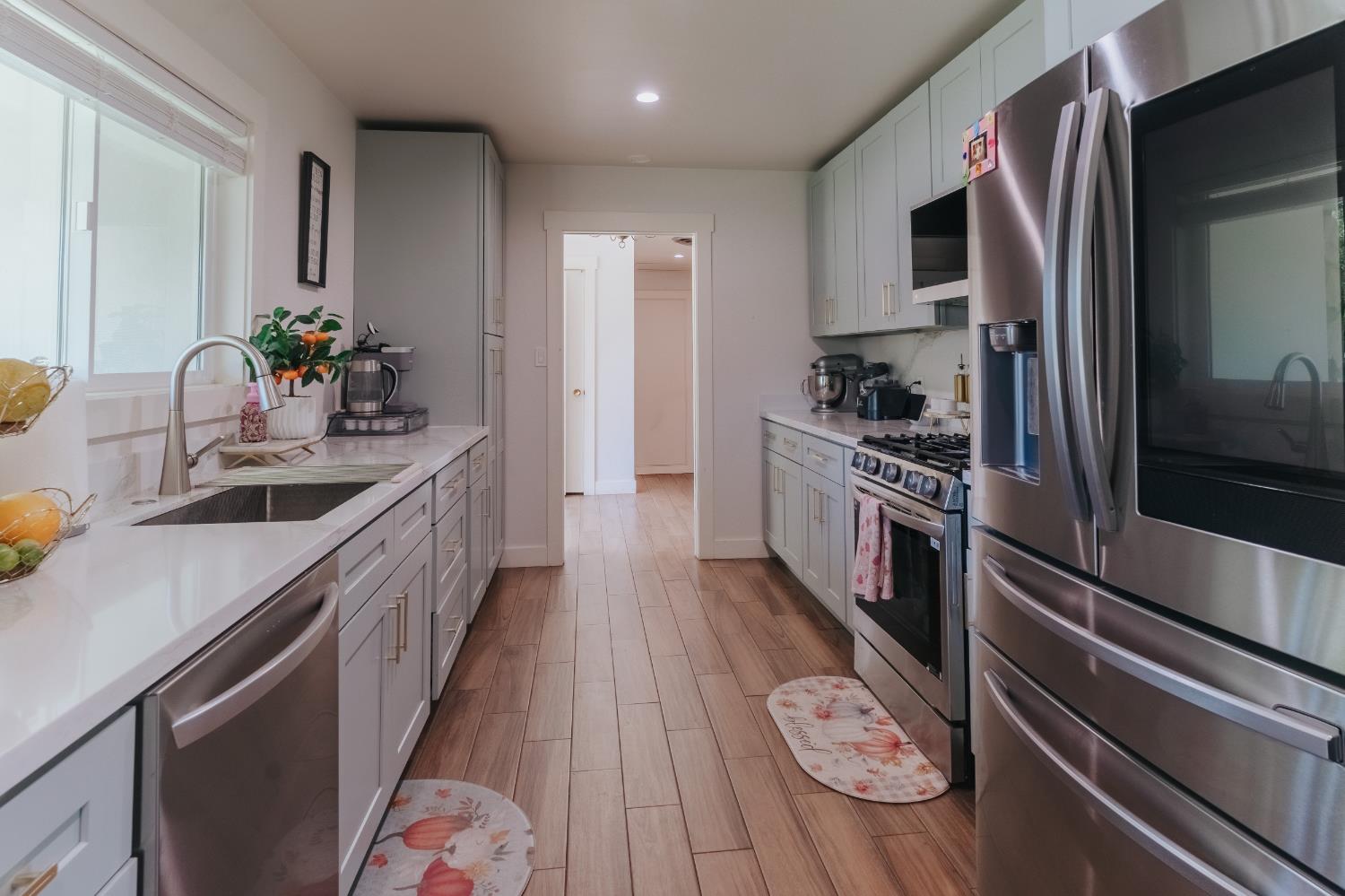 3421 Mansfield Ln, Modesto, CA 95350