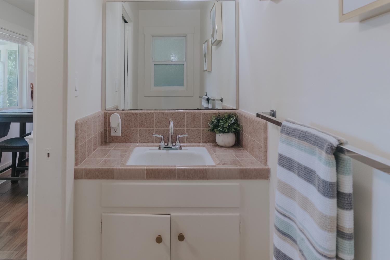 3421 Mansfield Ln, Modesto, CA 95350