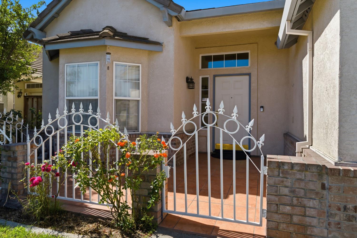 1738 Winchester Dr, Manteca, CA 95336