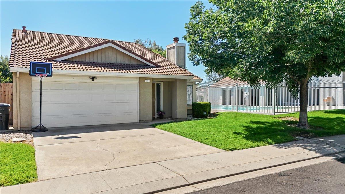 1205 Courtney Way, Modesto, CA 95358