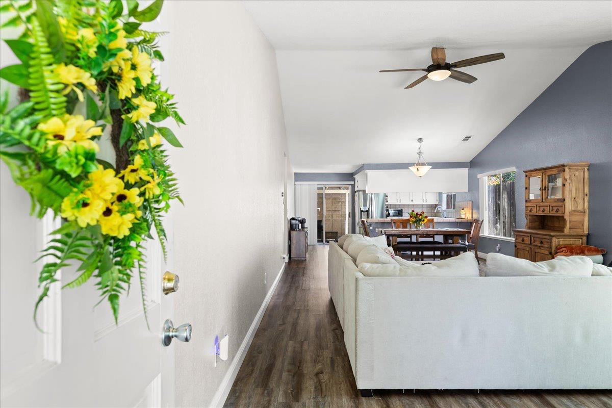 1205 Courtney Way, Modesto, CA 95358