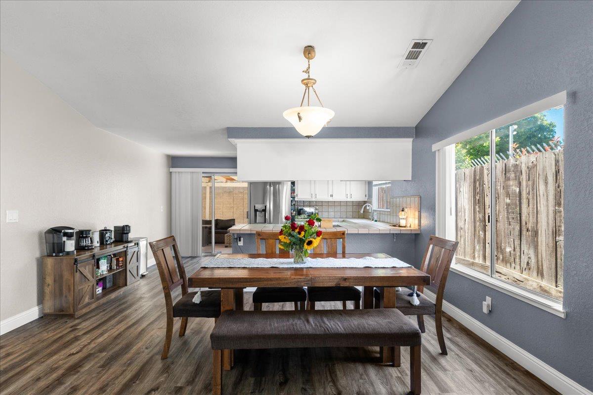 1205 Courtney Way, Modesto, CA 95358